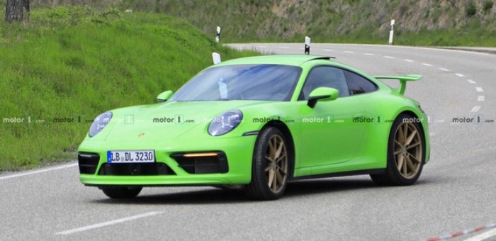 全新保时捷911路试 疑为911 Turbo或GT3？
