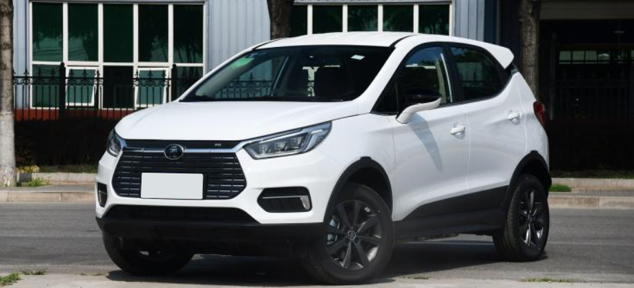 新款比亚迪元EV360上市 售10.58万元起 