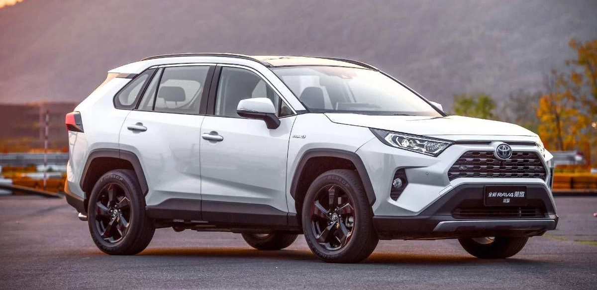 全新RAV4荣放上市 售价17.48-25.88万元
