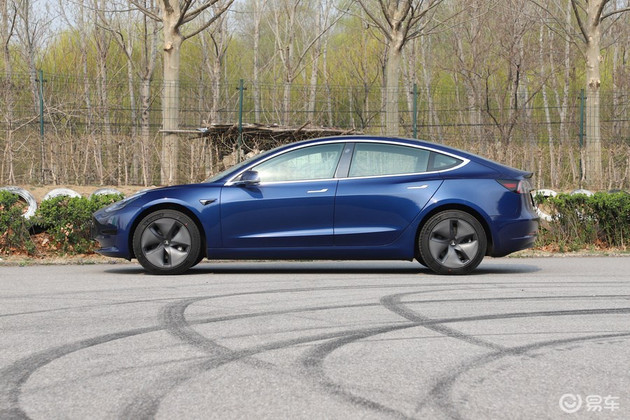 Model 3漆面过快老化 特斯拉或面临集体诉讼